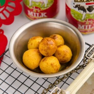 ลูกชิ้นปลาแกงสไตล์ฮ่องกง (10 ชิ้น)  Hong Kong style Curry Fishball (10 pcs)